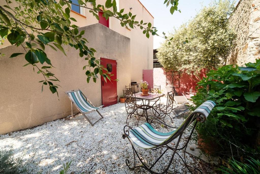 Gite Les Mathouans Latour-de-France Εξωτερικό φωτογραφία